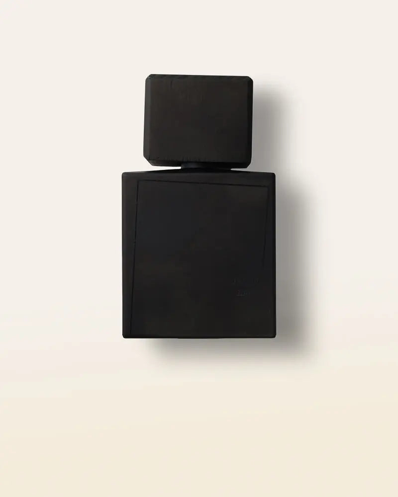 mystical allure of Filippo Sorcinelli LAVS with our 2ml, 5ml, or 10ml decants. A unisex, incense-rich extrait de parfum blending black pepper, cardamom, elemi, labdanum, amber, and tonka bean.