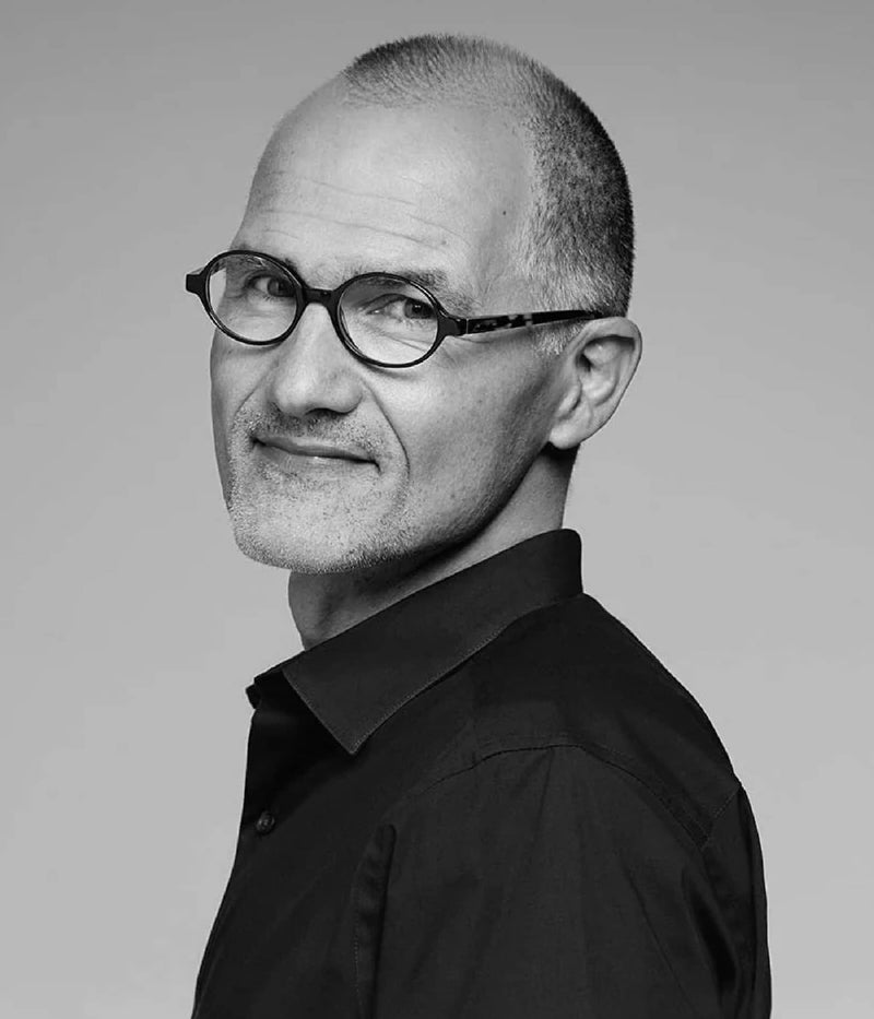 Pierre Négrin, عَطّار