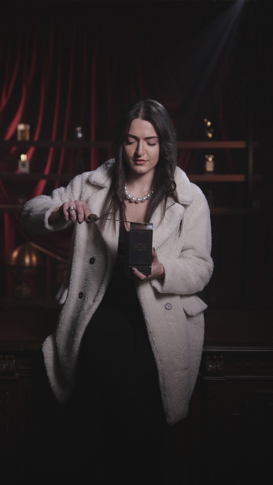 Bortnikoff - Musc Khabib perfume decant video | woody, floral fragrance