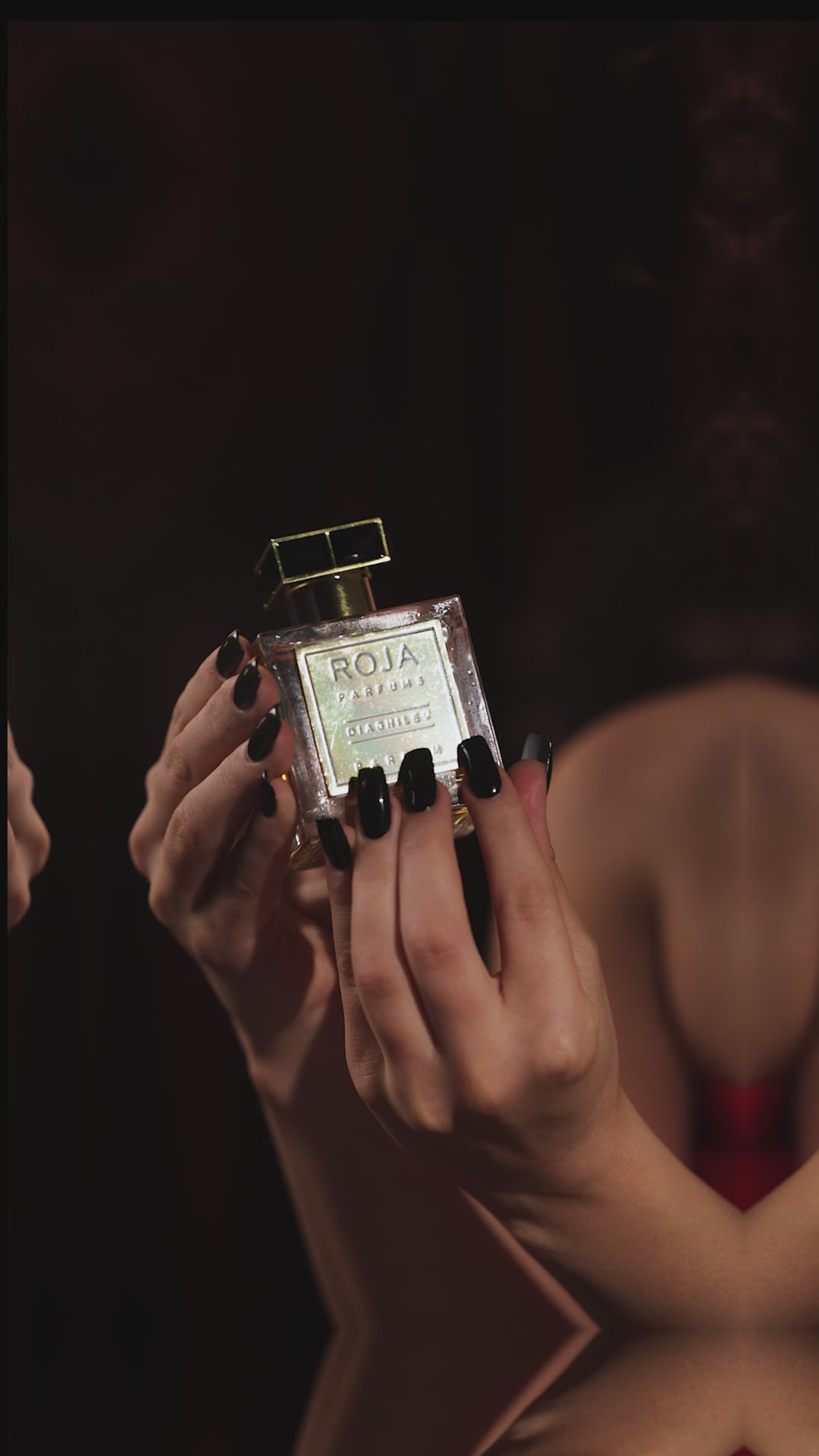 Roja - Diaghilev perfume decant video | woody, floral fragrance