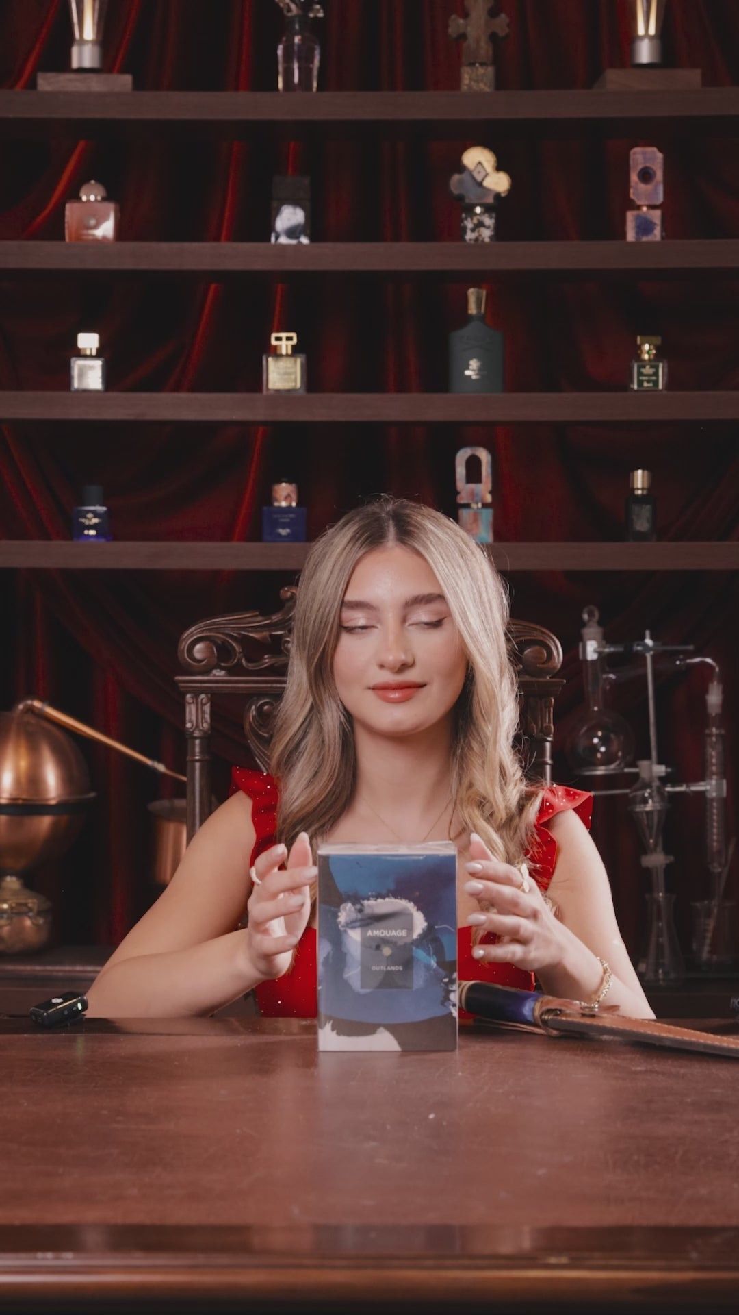 Amouage is a bold oriental woody Essence de Parfum 