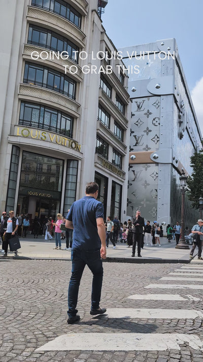 Louis Vuitton Attrape-Rêves with our authentic 2ml–30ml decants. A luminous floral gourmand blending bergamot, lychee, peony and soft cocoa.